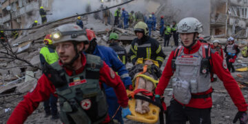 Ukraine and Russia swap hundreds of prisoners, strike on Kyiv apartment block kills 24